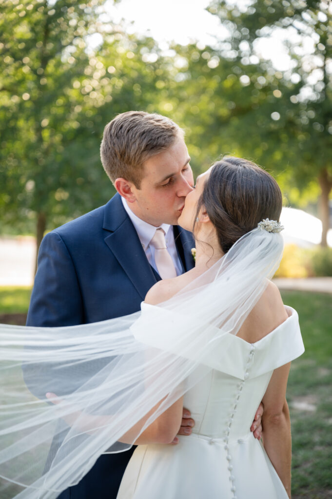 Timeless Wedding At Riverbend Church, Austin Wedding Photographer