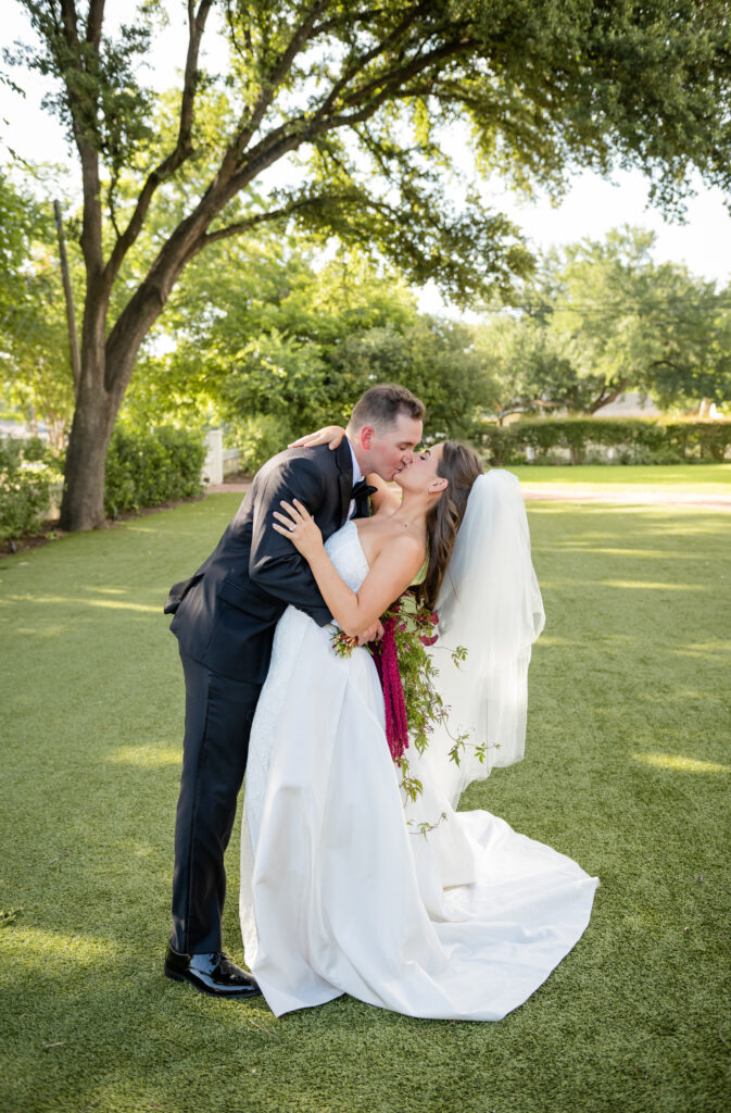 Austin Wedding Photographer, Allie Goodspeed Photo, Woodbine Mansion Wedding