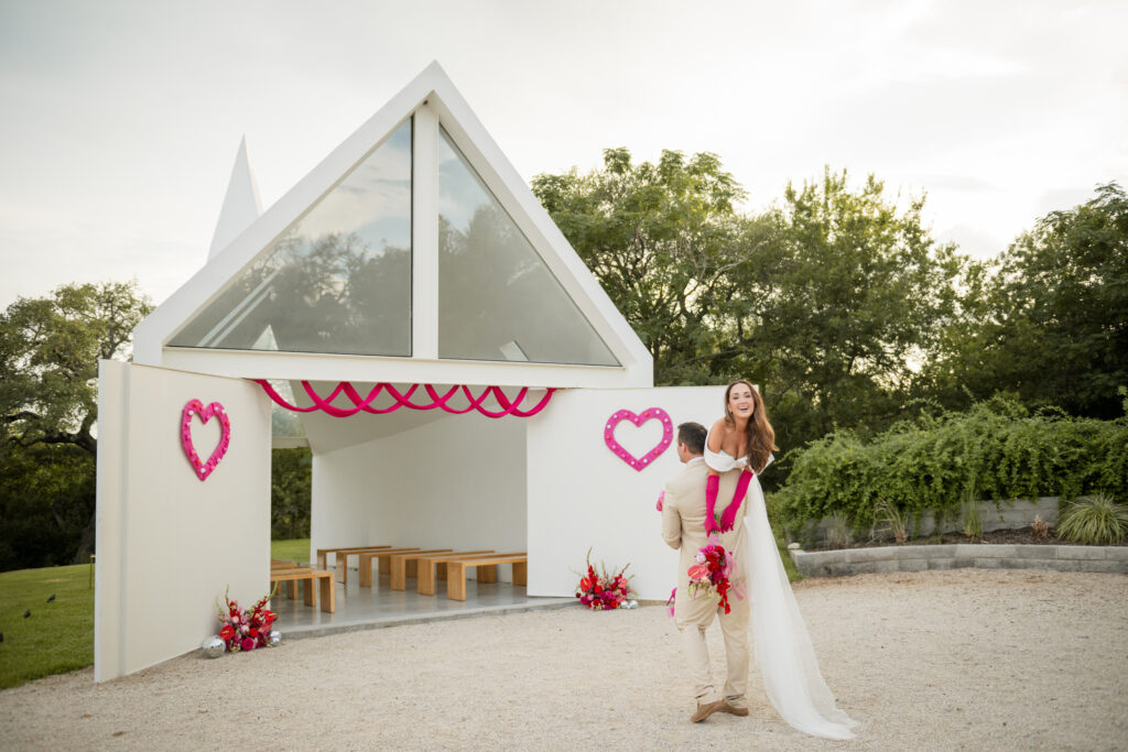 Austin Wedding Photographer, Top Austin Photo Locations, Lincoln Chapel