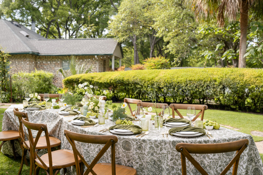 Austin Wedding Photographer, Top Austin Photo Locations, Hummingbird House