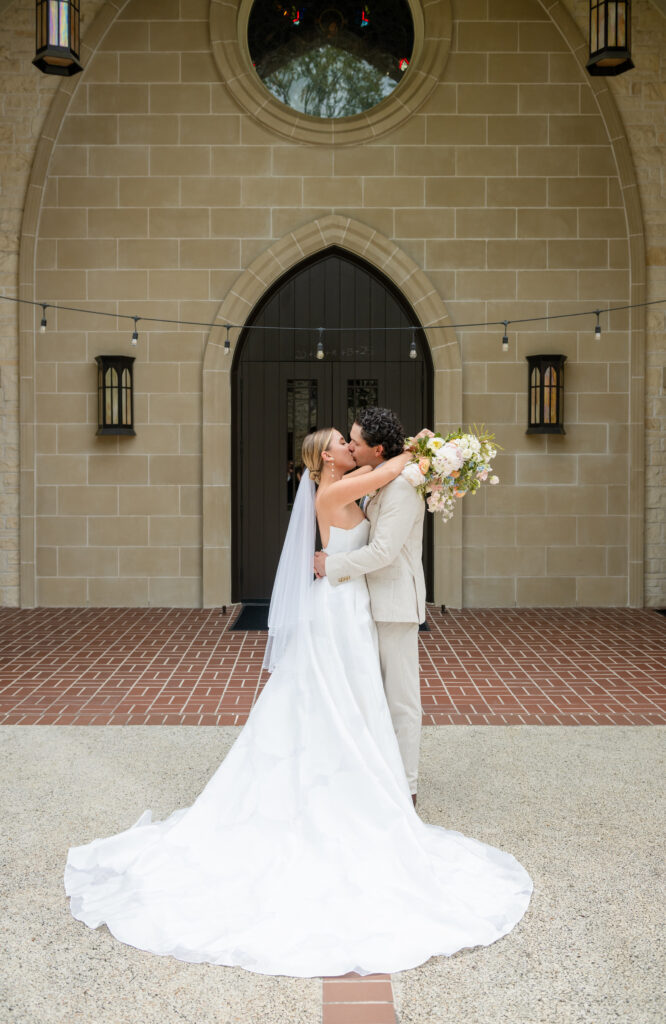 Austin Wedding Photographer, Allie Goodspeed Photo, Elegant Backyard Tarrytown Wedding