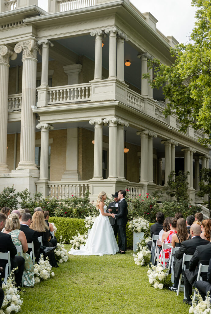 Austin Wedding Photographer, Top Austin Photo Locations, Hotel Ella