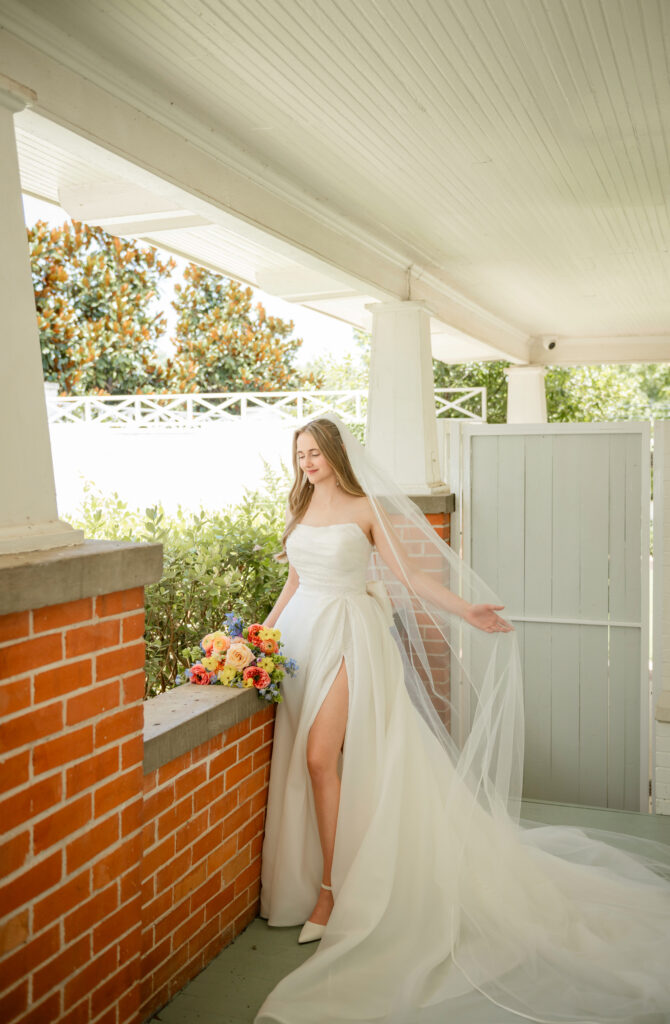 Austin Wedding Photographer, Top Austin Photo Locations, Wish Well House